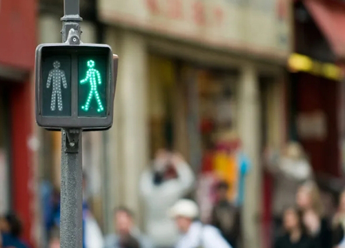 新版交通信號(hào)桿